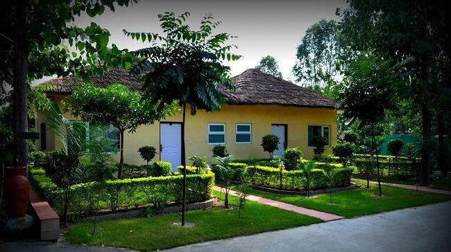 Kangs Nirvana Resorts And Spa Mahalpur Exteriér fotografie